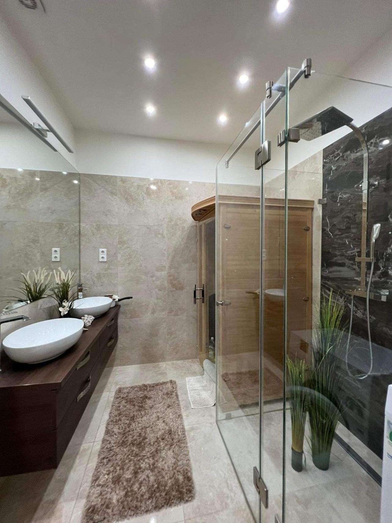 Luxury Dream With A Sauna In The Center Budapest Exterior photo